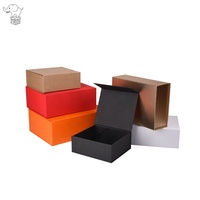 Boîtes cadeaux pliantes de luxe à fermeture magnétique pour Noël Boîtes en papier personnalisées pour bijoux Beauté Vêtements Emballage avec logo
