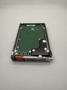 Disque dur DELL EMC D3-2S10-1200 12 Go 10K 1.2 To Modèle 005051635 S'APPLIQUE à Unity 300 400 500 600 - Product Image 3