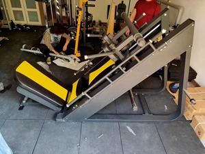 Equipo <span class=keywords><strong>de</strong></span> <span class=keywords><strong>Gimnasio</strong></span> Multifuncional <span class=keywords><strong>de</strong></span> Uso Comercial, Prensa <span class=keywords><strong>de</strong></span> Piernas con Placas <span class=keywords><strong>de</strong></span> Peso, Hack Squat Slide <span class=keywords><strong>en</strong></span> <span class=keywords><strong>Venta</strong></span> - Product Image 3