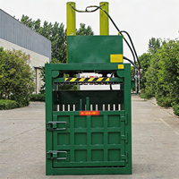 Presse à papier verticale certifiée CE pour centre de recyclage