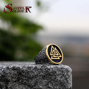 SS8-724R Soldat En Acier Inoxydable Anneau En Acier Or Et Ruban Triangle Motif Bijoux de Punk Anneau Pour Hommes <span class=keywords><strong>Garçon</strong></span> - Product Image 3