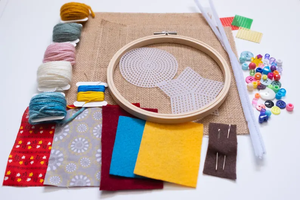 Kit de <span class=keywords><strong>Costura</strong></span> Súper Completo <span class=keywords><strong>para</strong></span> Niños, Kit de Manualidades Preescolares, Aprende a Coser, Kit de Bordado con Aro <span class=keywords><strong>para</strong></span> Niños - Product Image 5