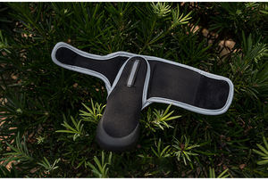 Mignon classique Style <span class=keywords><strong>chien</strong></span> chaussures chaussettes solide motif anti-dérapant patte Protection coussinets imperméable - Product Image 5