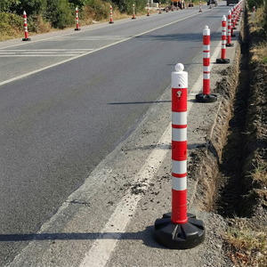 Paquete de 50 Postes de Advertencia Rojos con 4 Lados Reflectantes de 120 x 11 cm - Reflectores Blancos para Seguridad Vial, Productos de Advertencia de Tráfico - Product Image 3