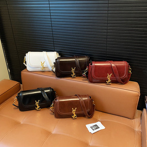 Sac bandoulière carré haut de gamme pour femme, couleur unie, style Tofu, avec fermeture à rabat, design décontracté et polyvalent, collection 2026 - Product Image 1