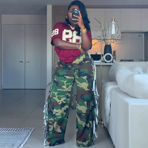 Pantalon cargo décontracté à franges latérales pour <span class=keywords><strong>femme</strong></span>, <span class=keywords><strong>coupe</strong></span> droite, style moto, jambe large, motif camouflage, en jean - Product Image 1