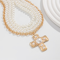 Collier Rétro pour Soirée Bal de Promo, Chaîne Épaisse en Argent, Élégant Collier Superposé Massif en Or Martelé avec Perles et Croix