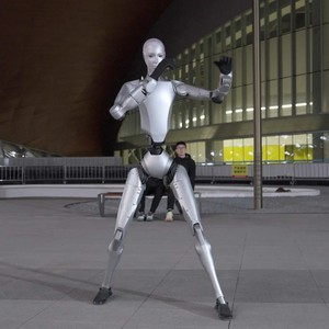 Robot humanoïde grandeur nature Unitree, haute stabilité, locomotion dynamique, robot bipède, robot dansant - Product Image 1