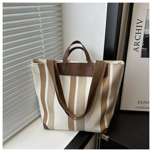 Sac fourre-tout <span class=keywords><strong>en</strong></span> nylon de haute qualité pour l'épicerie, sac à bandoulière pour femme, sac fourre-tout <span class=keywords><strong>en</strong></span> toile avec logo imprimé personnalisé - Product Image 4