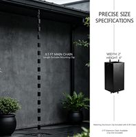 Chaîne de pluie moderne en métal Oniya pour gouttières, avec coupelles carrées noires, alternative au gouttière de toit pour l'extérieur et le jardin
