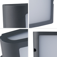 Applique murale LED extérieure carrée moderne en aluminium moulé sous pression étanche IP 54 ROHS certifié pour une utilisation en extérieur