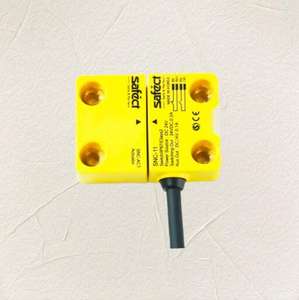 สวิตช์นิรภัยแบบไม่สัมผัส SNC-11(N 2M) พร้อมเอาต์พุตเสริม NPN และไฟ LED แสดงสถานะ ได้รับการรับรองมาตรฐาน IP67 สำหรับระบบอินเตอร์ล็อคเพื่อความปลอดภัยในอุตสาหกรรม - Product Image 2