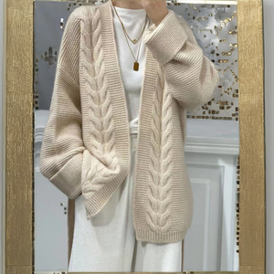 Cárdigan de suéter de Cachemira de lana gruesa de siete agujas para <span class=keywords><strong>mujer</strong></span> de estilo perezoso suelto desabotonado de longitud media personalizado. - Product Image 2