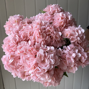 Hydrangeas <span class=keywords><strong>rose</strong></span> pâle, fleurs artificielles pour la décoration de mariage printanier, de rentrée scolaire et de la Saint-Valentin - Product Image 1