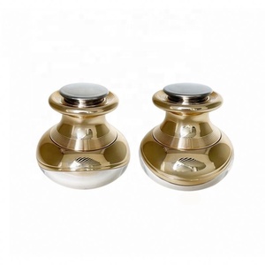 Tarro de Crema Cosmética Acrílico de Lujo Personalizable al por Mayor con Cabezal de Masaje Vibratorio - Product Image 1