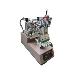 Machine d'impression sérigraphique à <span class=keywords><strong>plat</strong></span> en <span class=keywords><strong>PVC</strong></span> de bureau pour les couvercles de bouteilles, les sacs à main, les poubelles, machine d'impression sérigraphique semi-automatique - Product Image 4