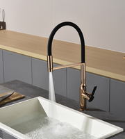 Ensemble de combinaison de robinet de salle de bain haut de gamme robinet de cuisine commerciale robinets d'évier de bassin robinets de baignoire en or Rose système de douche
