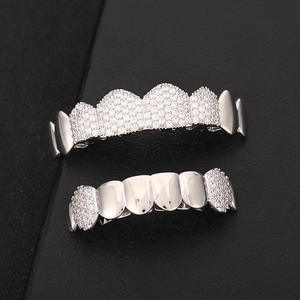 <span class=keywords><strong>Grillz</strong></span> Diamant Plaqué Or 18K Personnalisé Tendance Hip Hop Bijoux de Corps pour Dents - Product Image 1