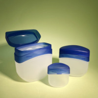 7g 50g 100g Récipient en plastique Soins de la peau personnels Conteneur de crème cosmétique Emballage de pot de crème pour les lèvres avec capuchon rabattable