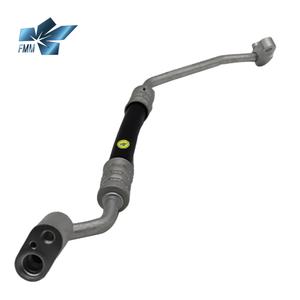 Tuyau de refoulement de réfrigérant A/C haute pression 977612W000 pour Hyundai Santa Fe 97762-2W001 - Product Image 1