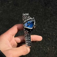 Montre en quartz Y2K Cyberpunk Dragon Scale avec cadran triangulaire irrégulier