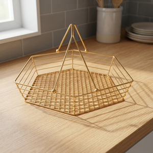 Cesta de Almacenamiento de Alambre Dorado, Forma Poligonal, Organizador de Cocina Minimalista, Tipo Vertical, Diseño de Malla Metálica - Product Image 1