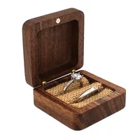 Gravação personalizada logotipo luxo walnut presente pequeno embalagem noivado casamento caixa de anel de madeira