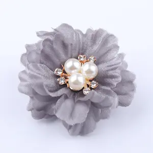 2024 6cm Fashion Ruffled Metallic Fabric Flowers With Pearls For Hair Clip Lovely Flora Flower For Shoes Apparel Headwear