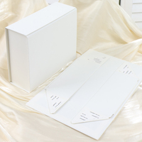 Caja de regalo plegable Michaels de cartón blanco con diseños de lujo con cinta