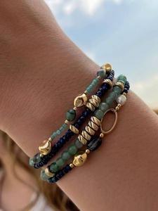 Bracelet en acier inoxydable plaqué or 18 carats avec perles brillantes et pierres naturelles de lapis-lazuli vertes à facettes – Cadeau d'hiver - Product Image 1