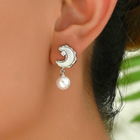 Prévalent Haute Qualité Cuivre Moissanite Lune Boucles D'oreilles Naturel Perle D'eau Douce Goutte Bijoux pour Femmes