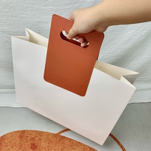 Custom Retail Kraft <strong>Paper</strong> Shopping Clothing Shopping Gift <strong>Bag</strong> Luxury Handle Mini Packaging <strong>Printed</strong> <strong>Paper</strong> <strong>Bag</strong> <strong>With</strong> Your <strong>Logo</strong> - Product Image 4