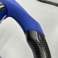 Volant en fibre de carbone perforé bleu brillant de qualité supérieure pour Tesla Model 3/Y - Prix d'usine excellent