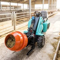 Chargeuse compacte à trois roues de style européen certifiée CE, 15 kW, à essence, avec godet mélangeur d'ensilage, vente directe usine
