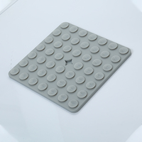 Tapis à lécher personnalisable en silicone de qualité alimentaire à 4 sections avec ventouses puissantes, mangeoire lente antidérapante