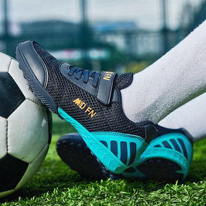 Zapatos de fútbol para niños MDFN con parte superior de malla, suela de goma, entresuela de EVA, zapatos de entrenamiento de otoño para niños y niñas con correa de velcro. - Product Image 3