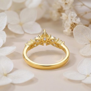 Elegante Tiara en Forma de V, Anillos de Plata 925 Chapados en Oro para Niñas <span class=keywords><strong>con</strong></span> Piedras de Circonita Cúbica en Forma de Pera y Marquesa - Product Image 3