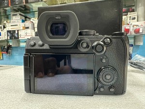 กล้องมิเรอร์เลส HFT Professional <span class=keywords><strong>Lumix</strong></span> <span class=keywords><strong>S5</strong></span> IIX รุ่น <span class=keywords><strong>DC</strong></span>-S5M2X สำหรับขายส่ง (เฉพาะตัวกล้อง) - Product Image 2