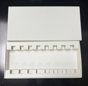 Boîte d'échantillons élégante en papier artistique avec revêtement UV, gaufrage, doublure en éponge et finition effet dépoli pour marques cosmétiques haut de gamme - Product Image 1