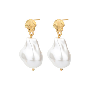 Pendientes de Perlas Irregulares de Estilo Barroco |   Pendientes de Lujo con Baño de Oro PVD de 18K para Mujer |   Impermeable, Hipoalergénico y Duradero - Product Image 4