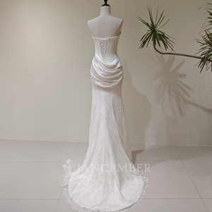 LY105 ชุดแต่งงานลูกไม้สีงาช้างปักลายหวานใจสุดพิเศษพร้อมผ้าคลุมไหล่ - Product Image 2