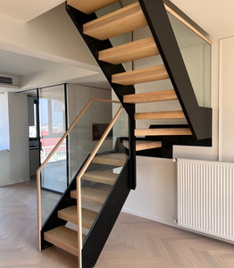 VIKO Vendita Diretta del Produttore di Gradini in Legno Naturale Massiccio, Installazione Rapida, Scala Prefabbricata a Doppia Struttura - Product Image 1