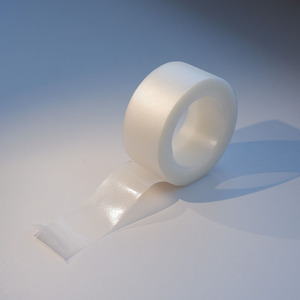 Ruban auto-adhésif médical d'usine rouleau de ruban adhésif chirurgical <span class=keywords><strong>pansement</strong></span> de ruban adhésif microporeux - Product Image 2
