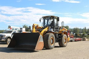 La Liugong 848H, una Máquina Resistente para Operaciones de Movimiento de Tierras, se Encuentra en Excelentes Condiciones en China - Product Image 2