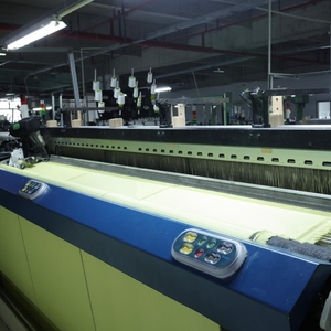 Tissu tissé en filament de para-<span class=keywords><strong>aramide</strong></span> haute ténacité 1000D 200 g/m² pour équipement de protection corporelle et doublure de gilet balistique - Product Image 5