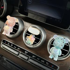 Difusor de Aromas para Automóvil con Fragancia a Oso Colorido, Clips Aromatizantes para Ventilación de Aire Acondicionado de Vehículos - Product Image 6