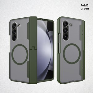 เคส Samsung Z Fold 5 รุ่นใหม่ พร้อมดีไซน์ปกป้องรอบด้าน ผิวสัมผัสนุ่มดุจผิวหนัง รองรับการดูดซับแม่เหล็ก และรองรับการชาร์จแบบไร้สาย - Product Image 6