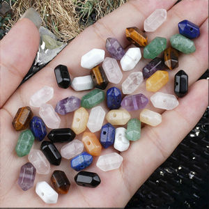 Vente en gros de pierres de guérison en sodalite et en quartz rose sculptées en forme de cœur en résine miniature pour les travaux manuels d'amour de Noël - Product Image 3