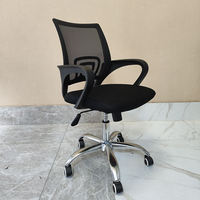 Chaise en maille réglable avec structure en acier, confortable pour le bureau, les jeux et la maison.