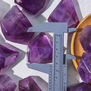 Cristalli Naturali di Ametista Scura Trasparente YINGLAI, Forma Libera, Pietra Curativa per Decorazioni Matrimoniali e Regali - Product Image 3